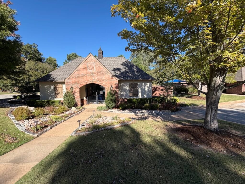 Legacy Park Tulsa community pool building and landscaped common area